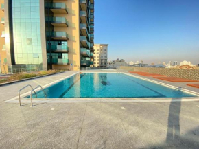Luxury Studio APT with Pool in the Heart of UAE